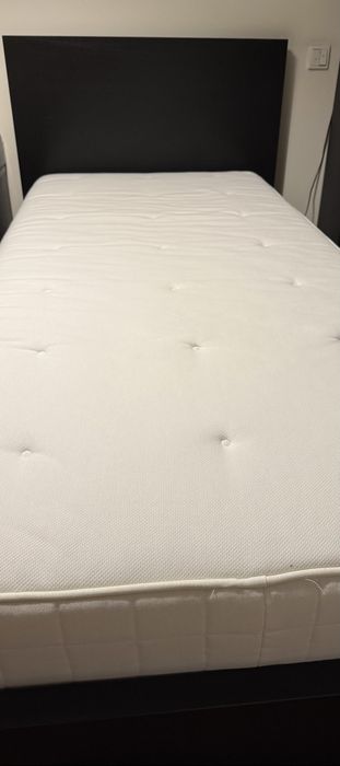 Vendo cama, estrado e colchão - MALM IKEA  Preto/Castanho