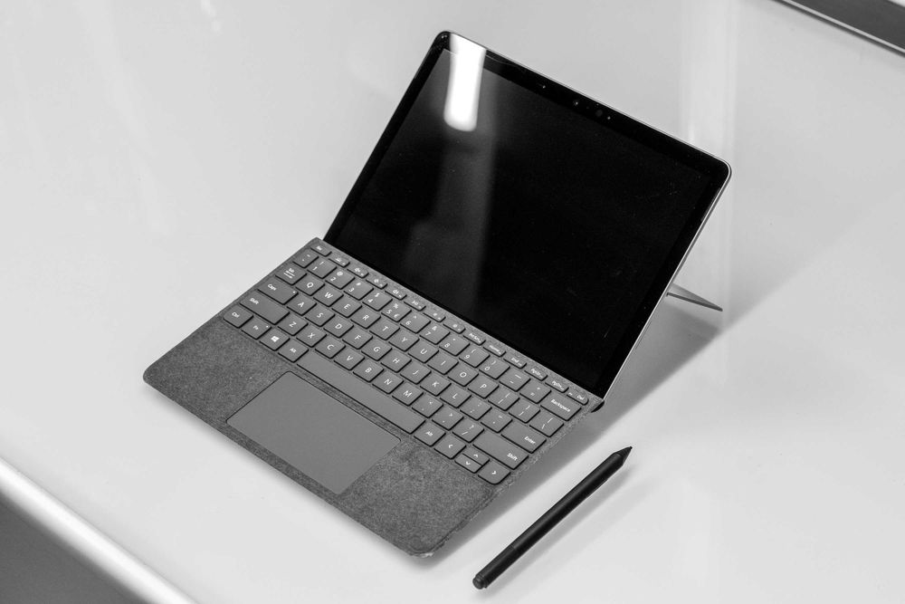 Tablet Surface Go2, m3 | 8Gb | 128GB RAM | 10.5cala | +PEN +KLAWIATURA