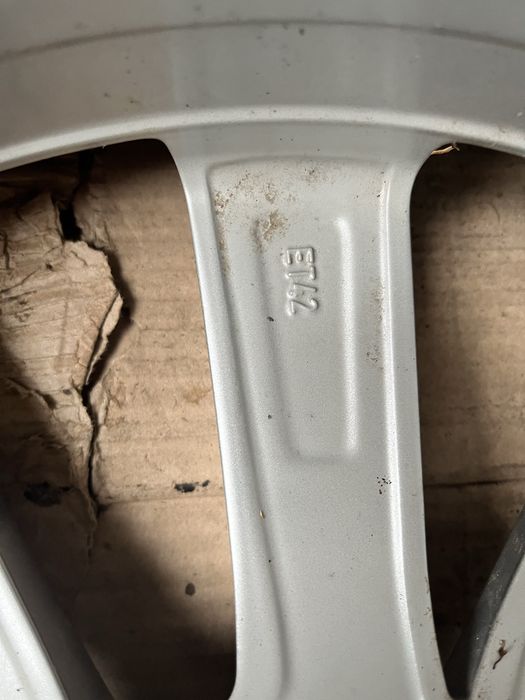 Kolo zapas Vw Passat b8 Golf  3AA 601 025 R