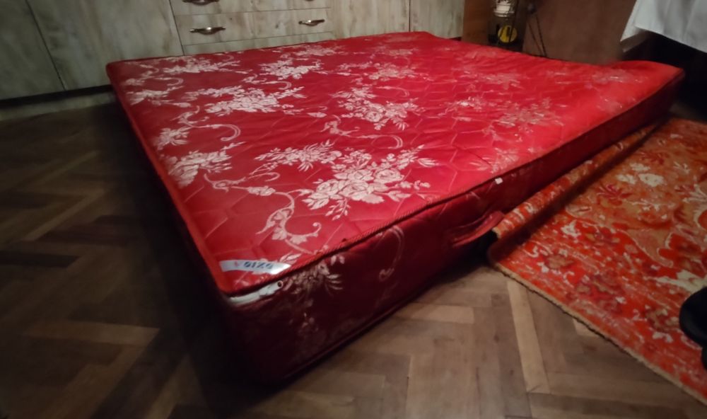 Матрац ортопедичний 180х200,б/в.