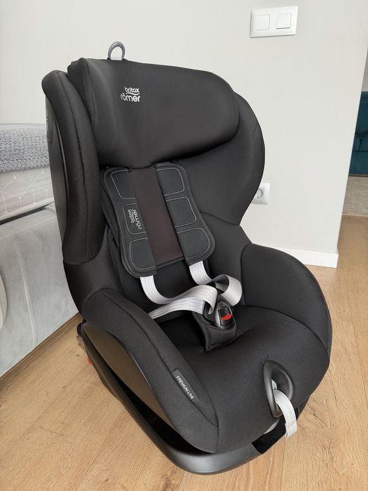 Автокрісло Britax-Romer TRIFIX2 i-size Cosmos Black
