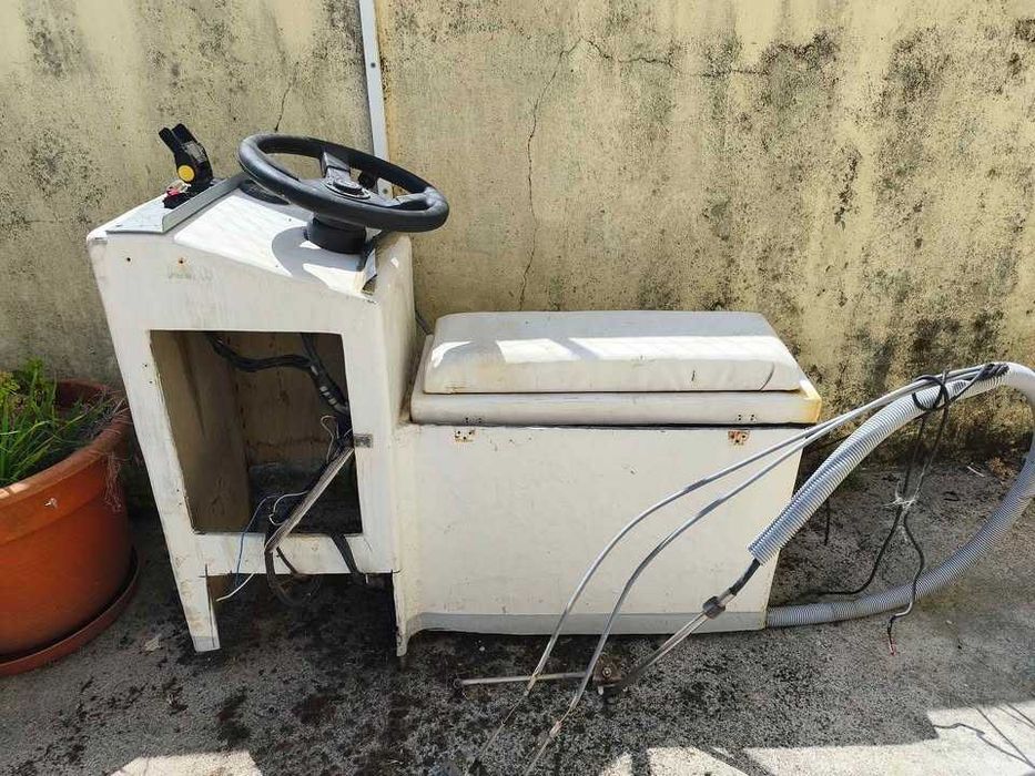 Consola artesanal para barco
