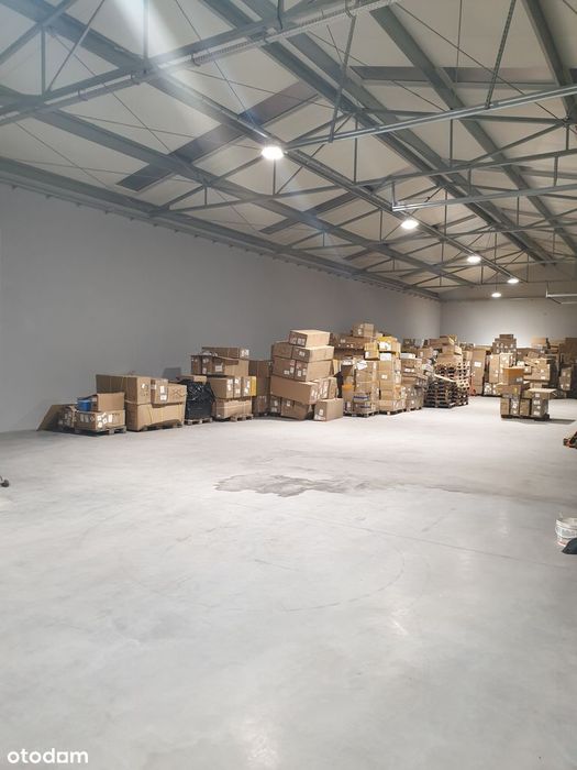 Hala magazynowo-produkcyjna 500 m² z biurami i placem