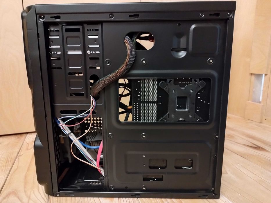 Komputer RTX 3070 Ti 8GB, i7 6700, 64 GB DDR4, 480GB SSD