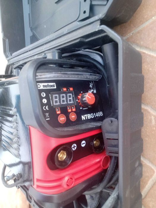 Máquina de Soldar Nutool Inverter 140A + Máscara + Elétrodos – Quase Nova