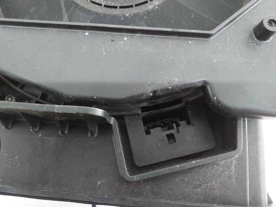 Coluna de som BMW X1 (F48)