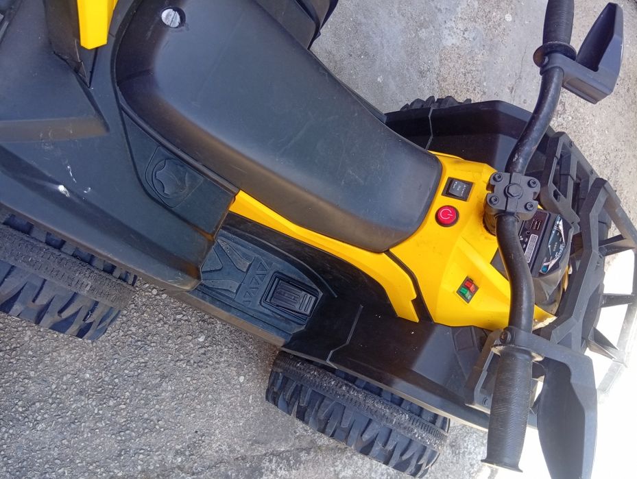 Vendo bicicleta e moto 4 criança