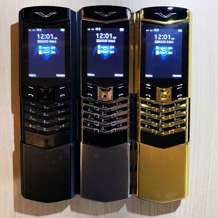 Продам Новий Телефон Vertu V888 Pro Slider Phone MT6261 GSM 2G.
