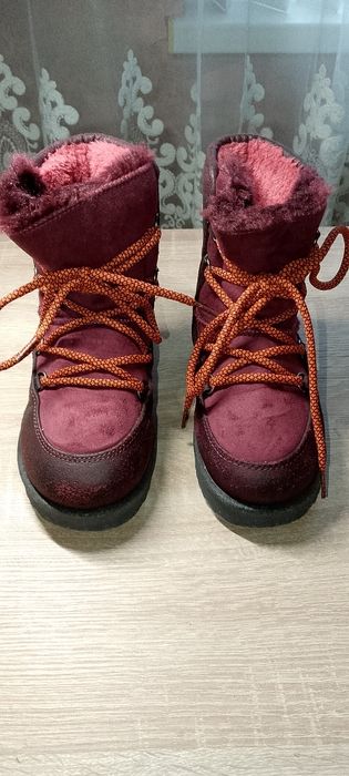 Зимні ботінки на дівчинку