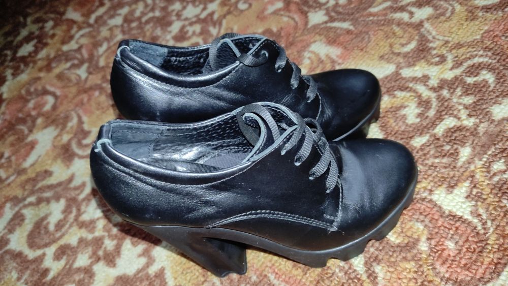 Туфлі жіночі кожані