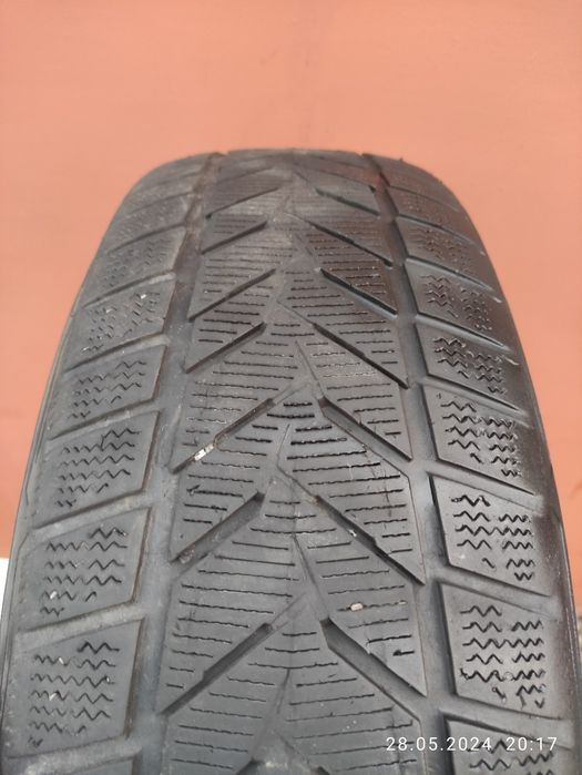 Продам Шини R17 225/65