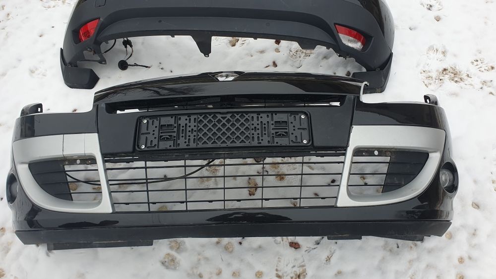 Бампер передній задній . Рено Сценік 3 NV676 Renault Scenic 3