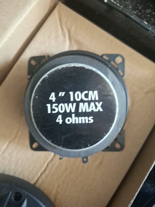 Colunas de som auto