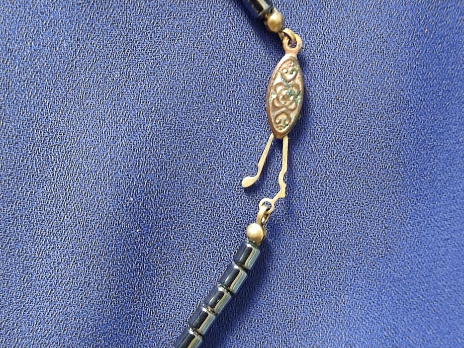 Stary naszyjnik z hematytami i perłami vintage