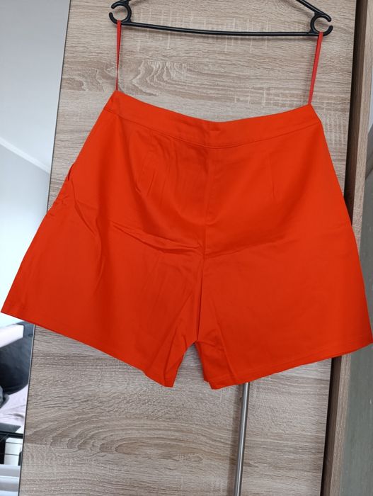 Eleganckie,wizytowe spodenki damskie krótkie. A. Bonprix. Nowe