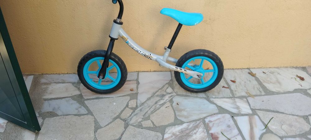Bicicleta de aprendizagem sem pedais