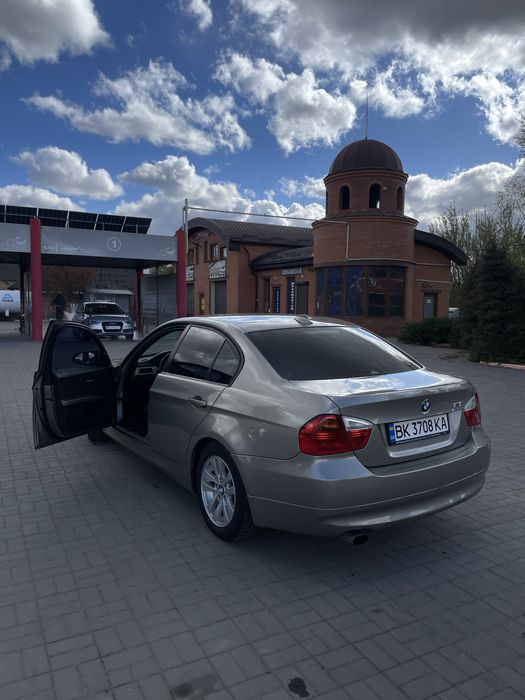 Продам Bmw e90 318i