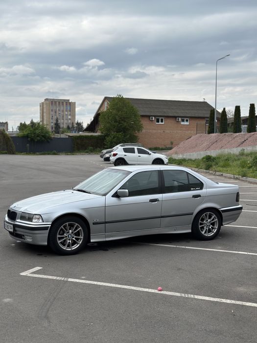 BMW E36 320i,M52B20