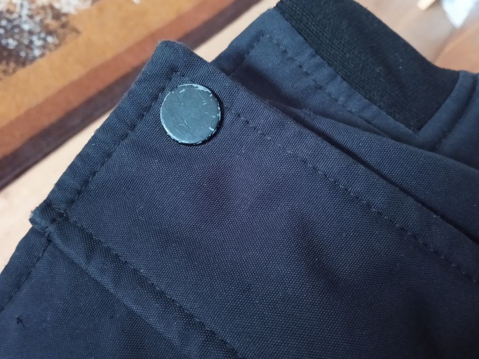 Uszkodzona kurtka zimowa Hugo Boss dla chłopca 12 lat