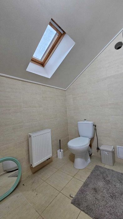 Продам сучасний будинок біля Києва в 10хв від метро Бориспільська. Газ