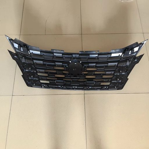Решетка радиатора Ниссан Рог Nissan Rogue T33 2024 2025