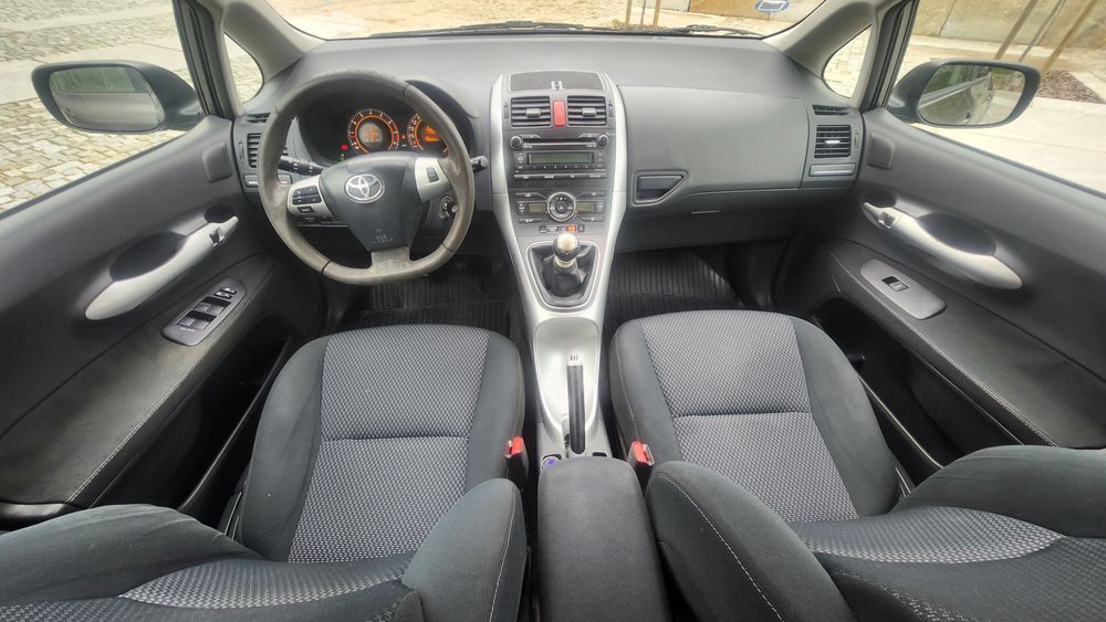 Toyota Auris 1.33 VVTI  190.000 kms