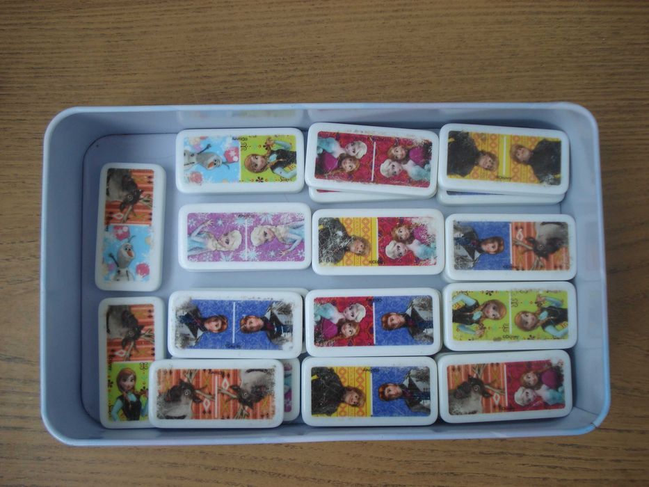домино  игровое детское Frozen герои мультфильма  в металлич  коробке