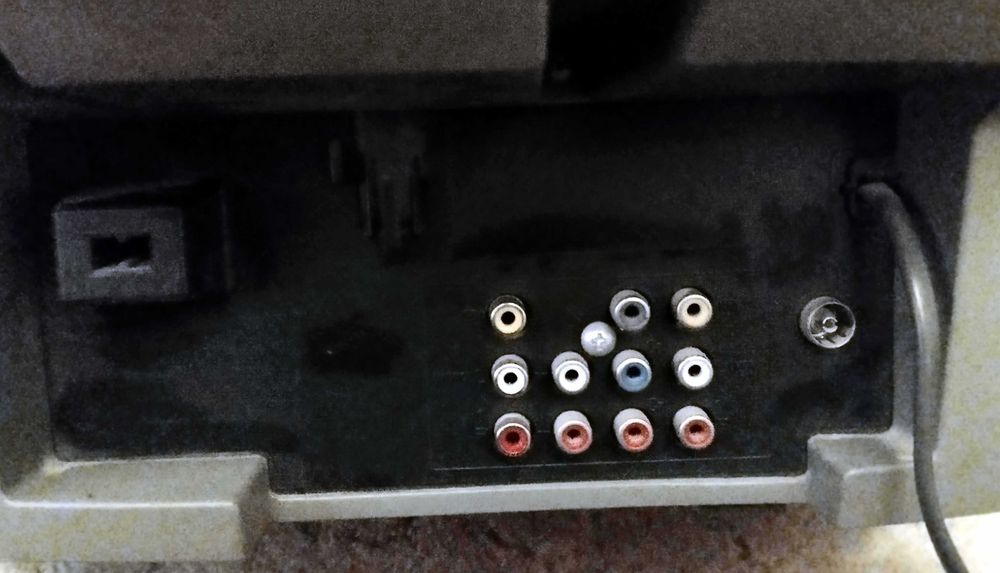 Телевизор Sony KV-SW212M81