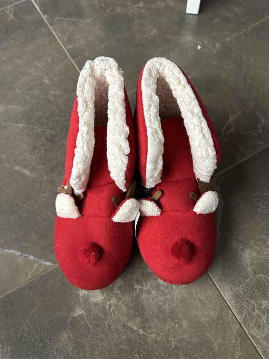 Капці. Подарунок Санта, Миколайчик