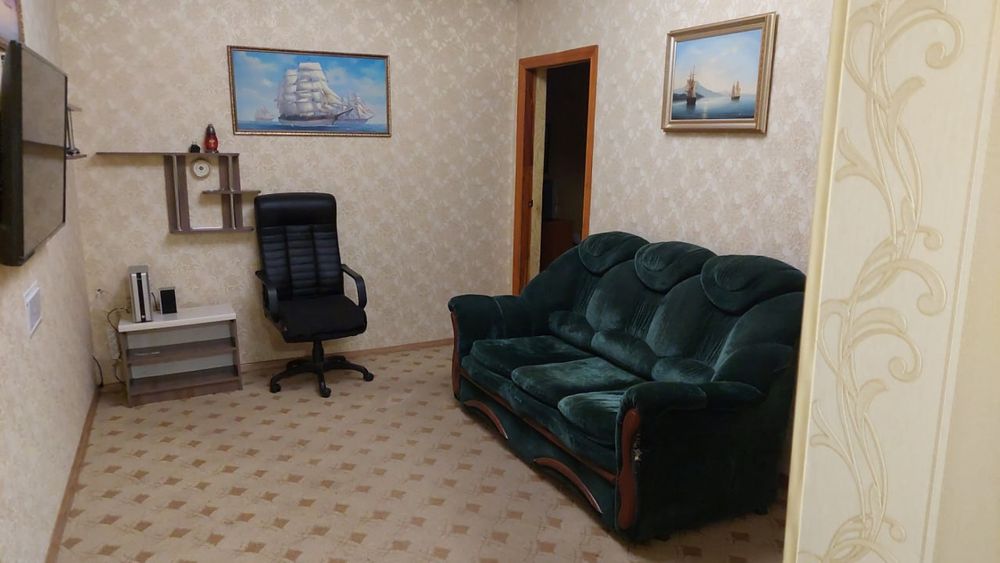 РЕЗЕРВ 3 кімнати+власний двір+2-х поверхова будівля (можливо під бізне