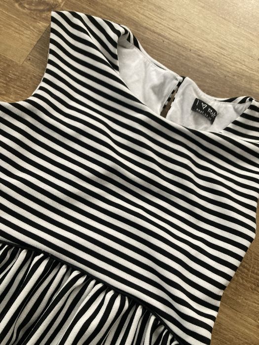 Sukienka galowa, elegancka na 134 dla dziewczynki