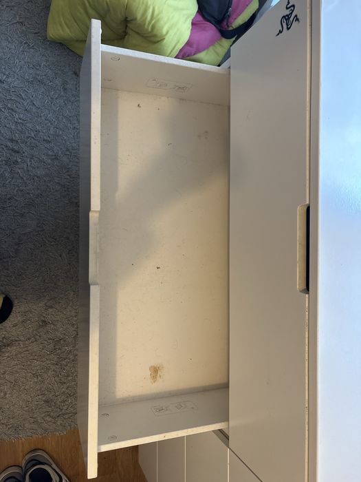 Comoda c/ 8 gavetas Ikea - Nordli
