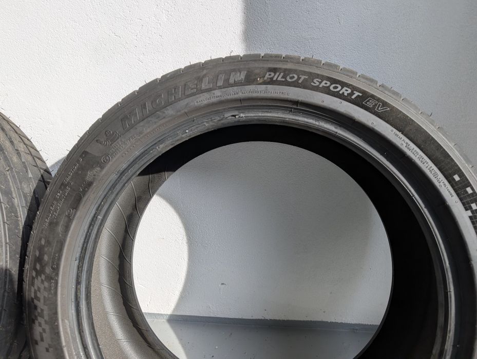 Opony letnie Michelin Pilot Sport EV 235/45/19