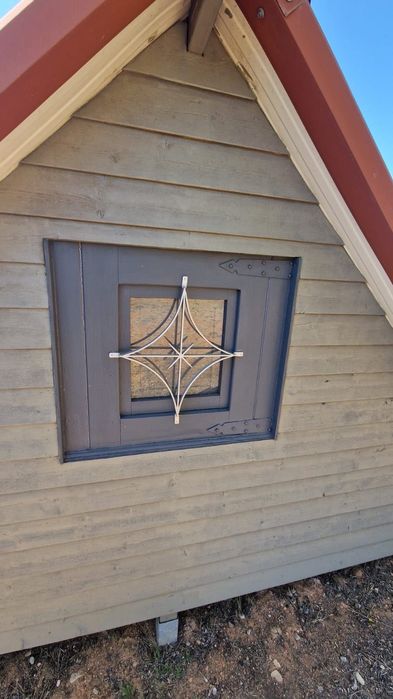 Wooden Hut disassembly  youself