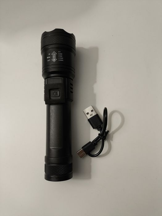 Lanterna com bateria recarregável