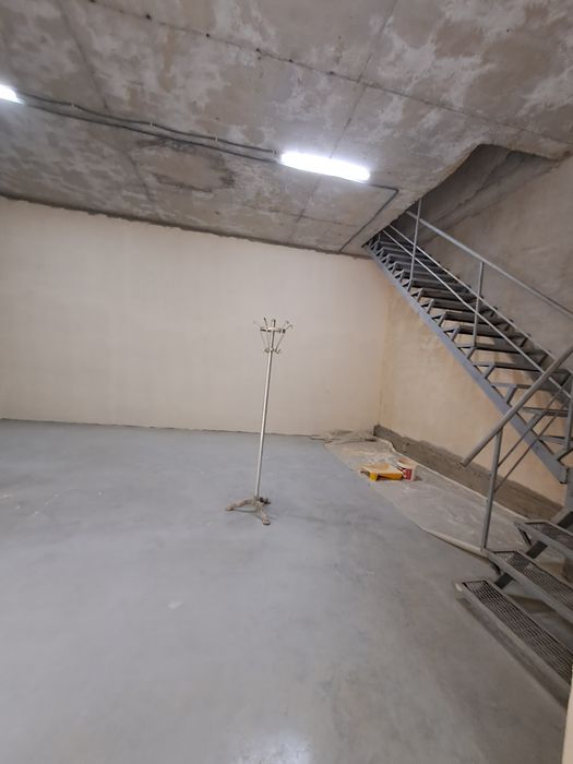 Продам комерційне приміщення 390м2 метро "Берестейська"