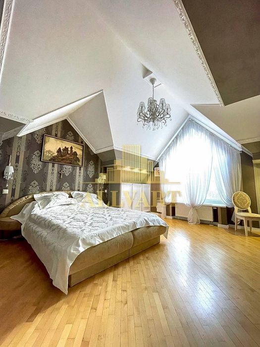 Продаж будинку на Оболоні, Оболонська набережна, метро Героїв Дніпра