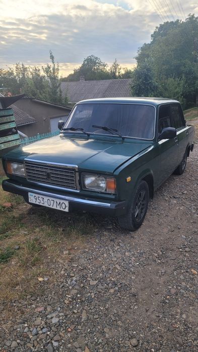 Продам машину на повному ходу