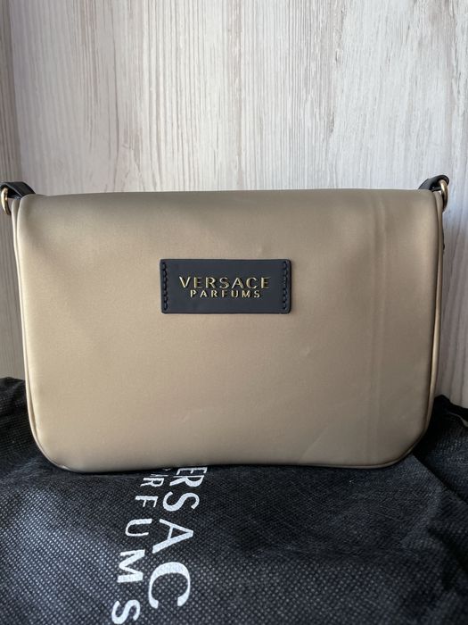 сумка-клатч від бренду Versace Parfums