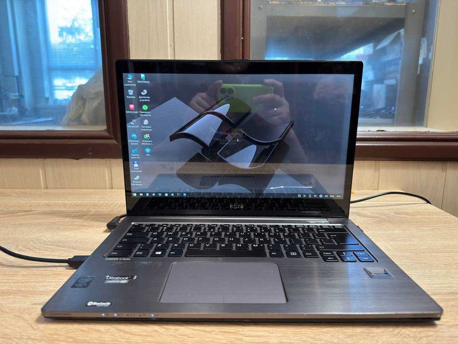 Fujitsu LifeBook U904 | i7-4300U | 2K QHD+ IPS Touch 3200x1800 Sharp