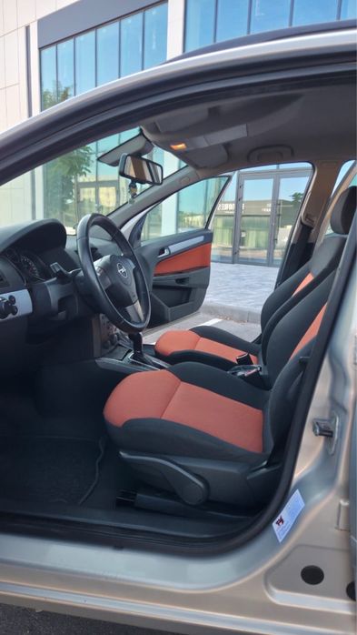 Автомобіль Opel Astra H