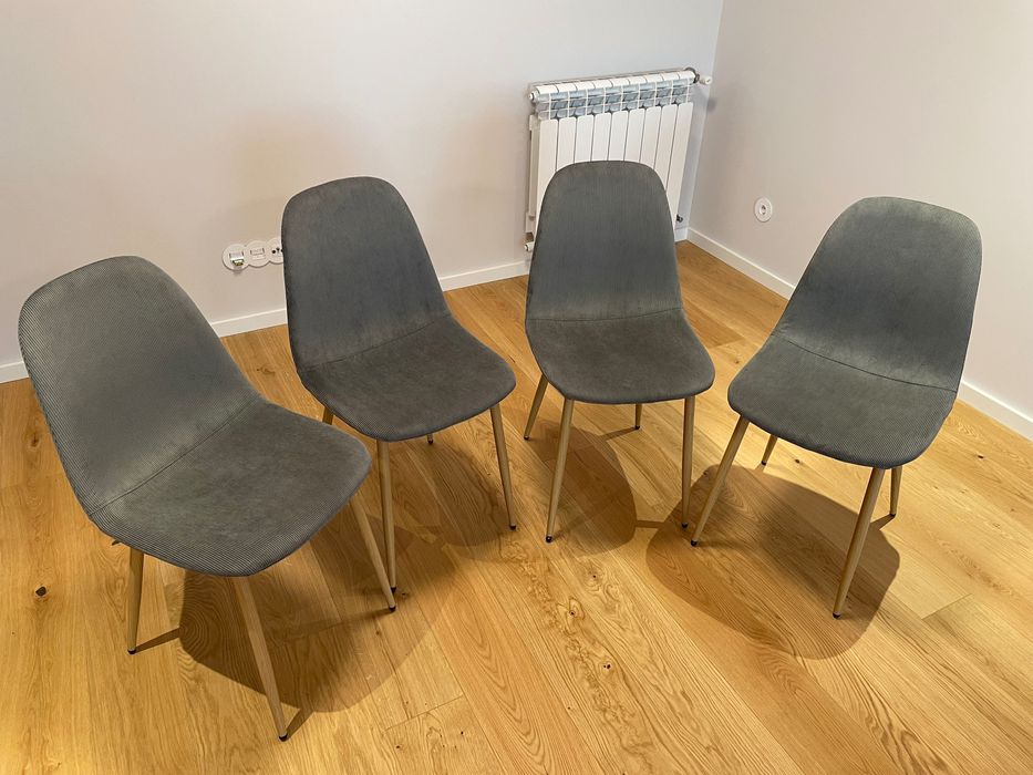 Conjunto de 4 cadeiras modernas - como novas