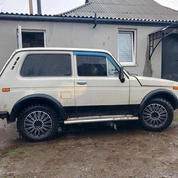 Продам авто Ваз2121 Нива