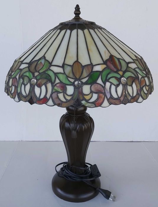 Lampa Witrażowa Szkło Tiffany Powystawowa z Masywną Podstawą