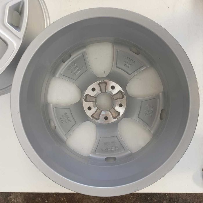Felgi aluminiowe 5x110 18 JEEP Compass Renegade HURT