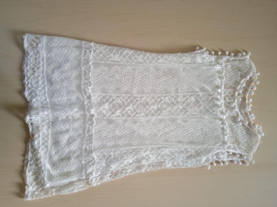 Koronkowa mini sukienka