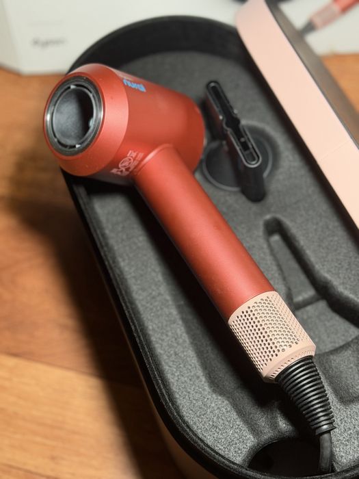 Фен Dyson Supersonic HD16