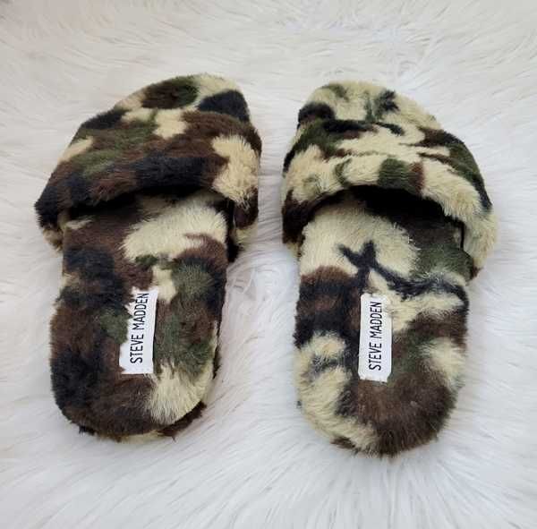 Militarne / wzorzyste kapcie / pantofle, Steve Madden, 36 (22,5-23 cm)