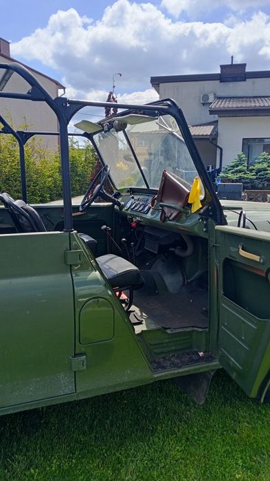 Samochód osobowy UAZ 469 B