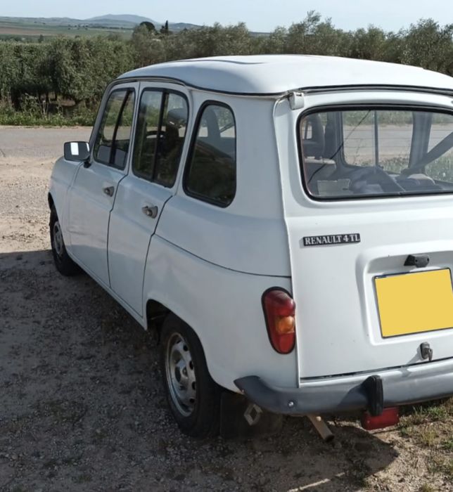 Renault 4L  em excelente estado